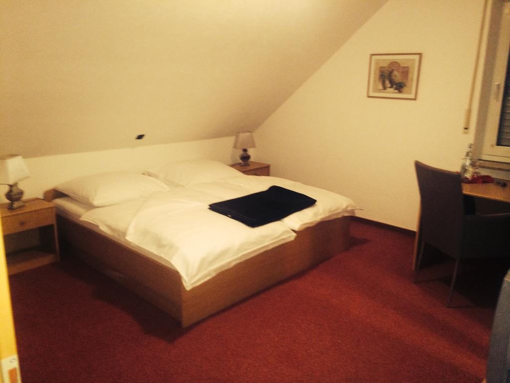 Hotel Friesenhof Westoverledingen 部屋 写真