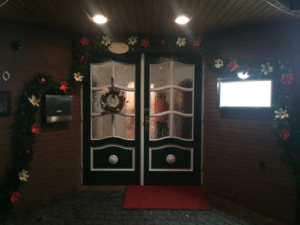 Hotel Friesenhof Westoverledingen エクステリア 写真